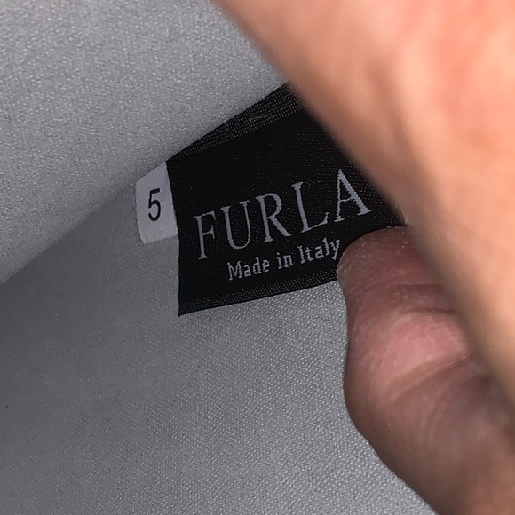 😍😍furla  bag 😍😍color ▶️Mustard /lemon ◀️ - Picture 5 of 16